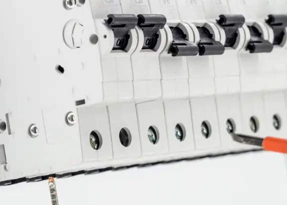 What Are the Types of Voltage Regulators?